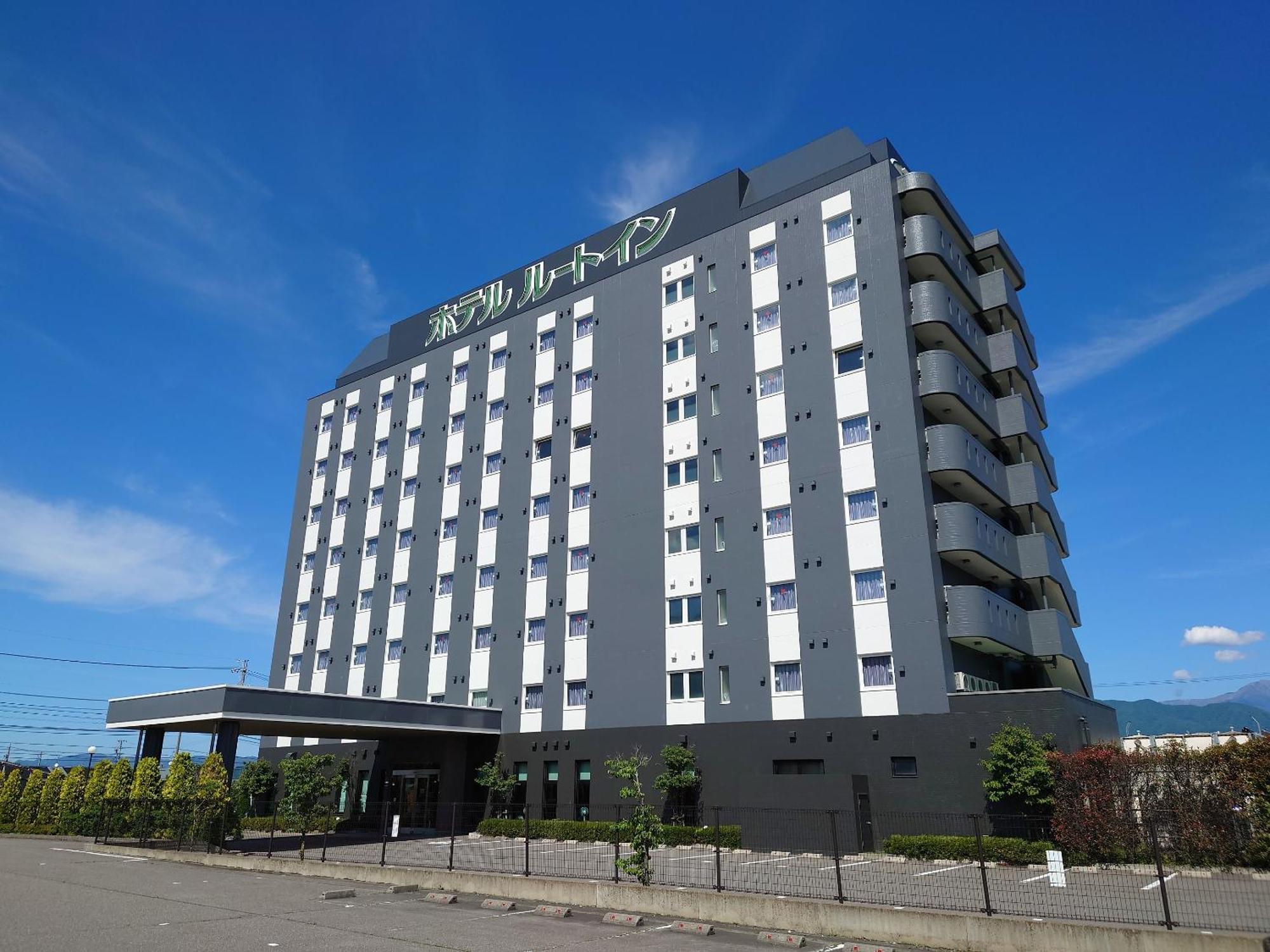 Hotel Route-Inn Komagane Inter Buitenkant foto